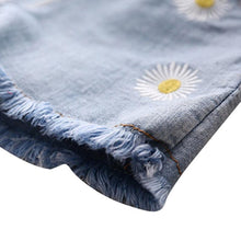 Carregar imagem no visualizador da galeria, Conjunto Shorts Jeans + Blusa Xadrez - Tamanhos de 1 a 6 anos