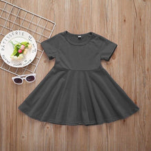 Carregar imagem no visualizador da galeria, Vestido Evasê Básico com Manga - Tamanhos de 2 a 7 anos