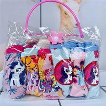 Carregar imagem no visualizador da galeria, Bolsinha com 6 Calcinhas Infantis - Diversos Temas