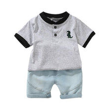 Carregar imagem no visualizador da galeria, Conjunto Dinossauro Bordado - Tamanhos de 6 meses a 5 anos.