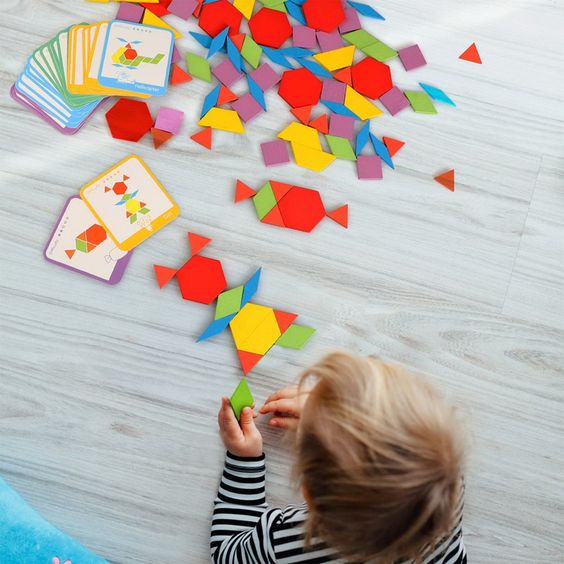 Educational Tangram Kit (155 Wooden Pieces)
