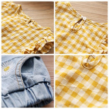 Carregar imagem no visualizador da galeria, Conjunto Shorts Jeans + Blusa Xadrez - Tamanhos de 1 a 6 anos
