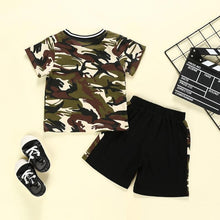 Carregar imagem no visualizador da galeria, Conjunto Boy Camuflado - Tamanhos de 6 meses a 5 anos
