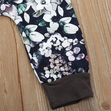 Carregar imagem no visualizador da galeria, Conjuntinho Body Manga Curta Floral - Tamanhos de 0 a 24 meses

