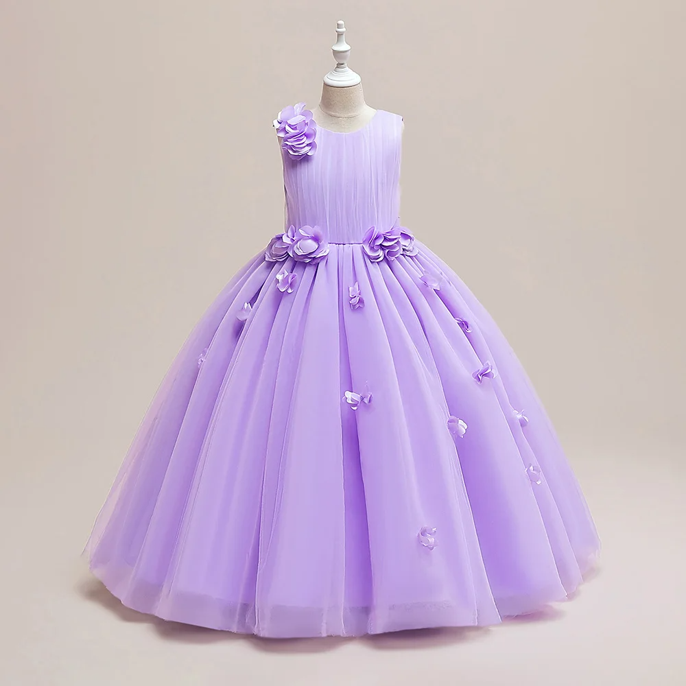 Party Dresses in Lace with Bows and Petals