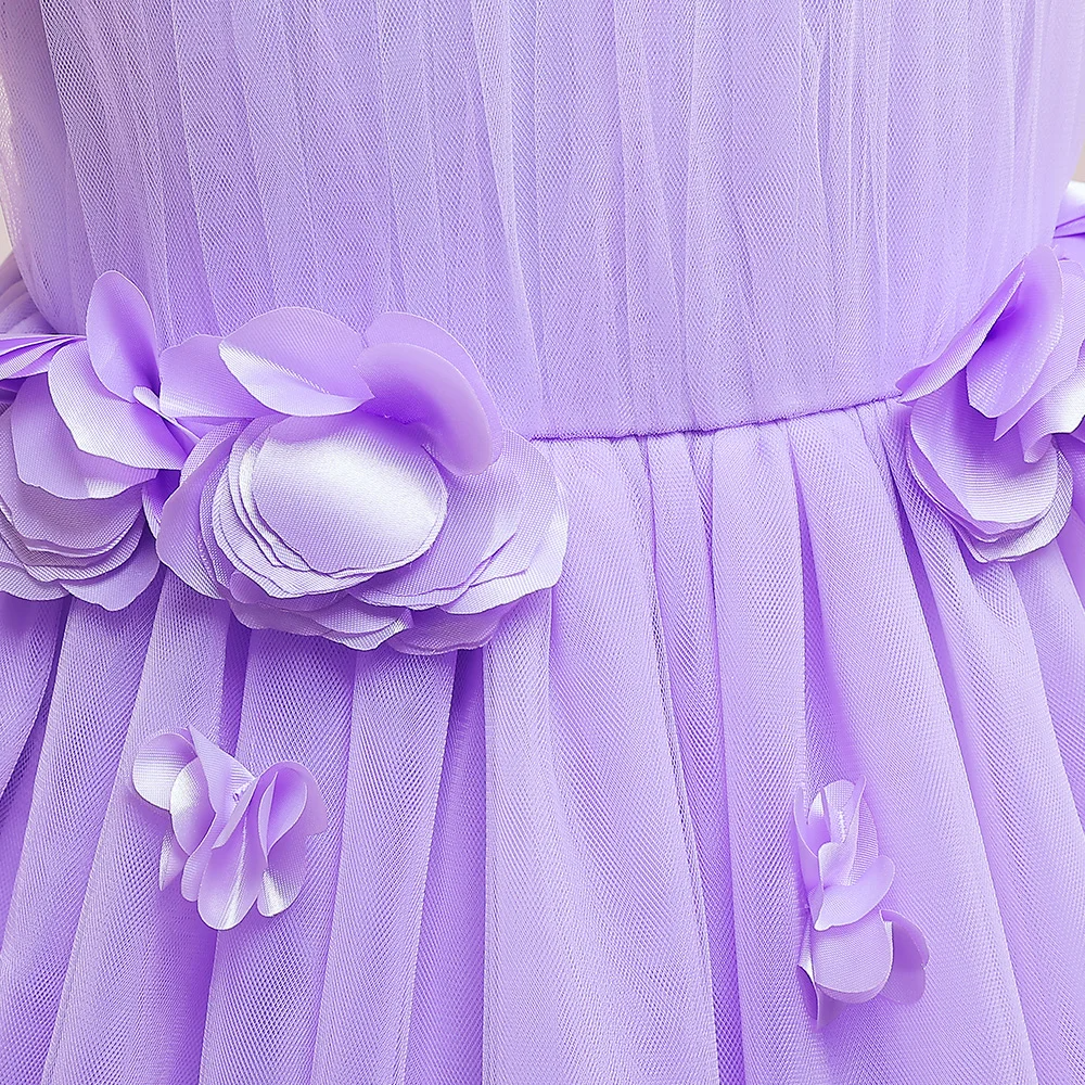 Party Dresses in Lace with Bows and Petals