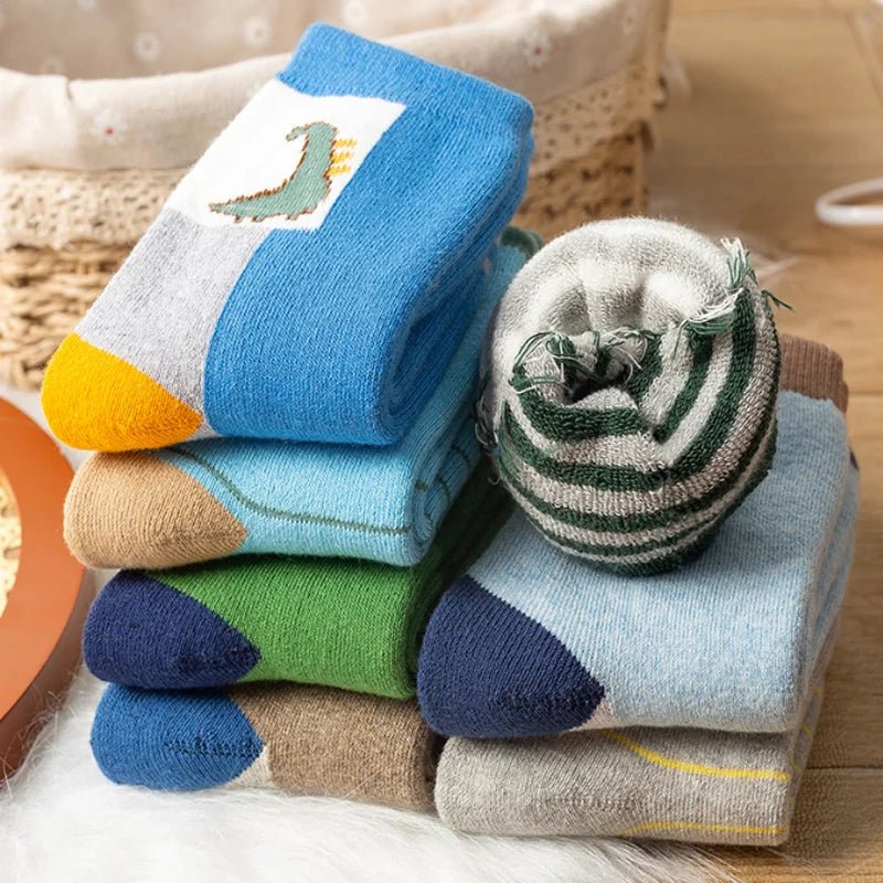 Kit with 5 Pairs of Unisex Plush Kids Socks