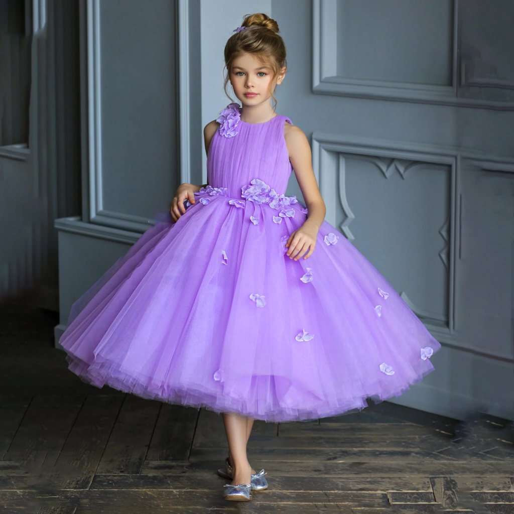 Party Dresses in Lace with Bows and Petals