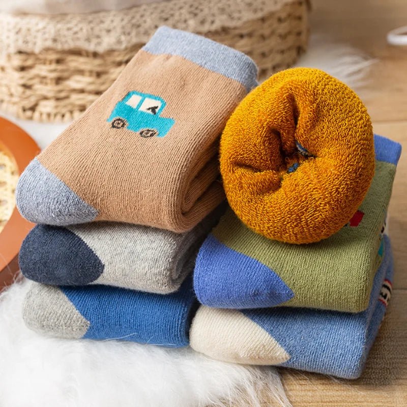 Kit with 5 Pairs of Unisex Plush Kids Socks