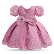 Carregar imagem no visualizador da galeria, Vestido Floral Bordado para Bebês
