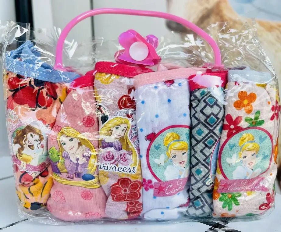Small bag with 6 Kids panties – Various themes