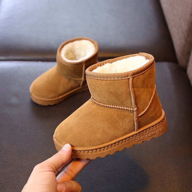 Plush-lined Kids booties, unisex, for winter.