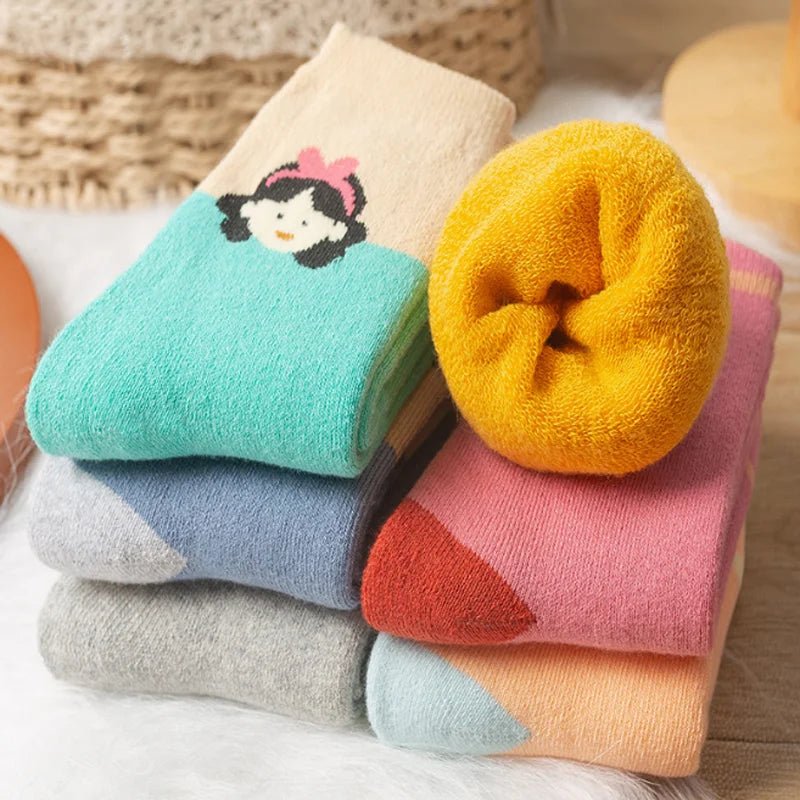 Kit with 5 Pairs of Unisex Plush Kids Socks