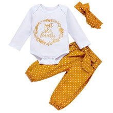Carregar imagem no visualizador da galeria, Conjuntinho Body Ela é Adorável - Tamanhos de 0 a 18 meses
