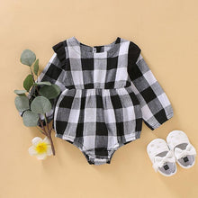 Carregar imagem no visualizador da galeria, Body Xadrez Manga Longa - Tamanhos de 0 a 18 meses
