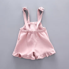 Carregar imagem no visualizador da galeria, Conjunto Macaquinho Babados e Lacinhos Cute - Tamanhos de 6 meses a 4 anos
