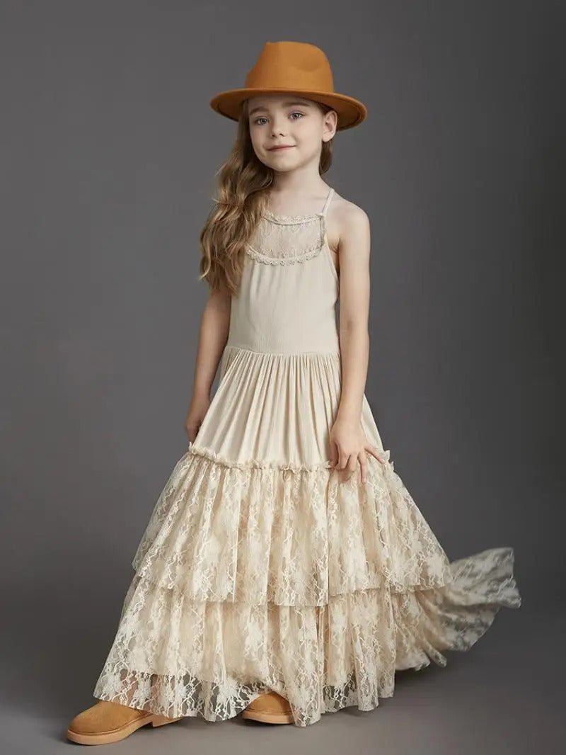 Short-sleeved lace dress for Kids.