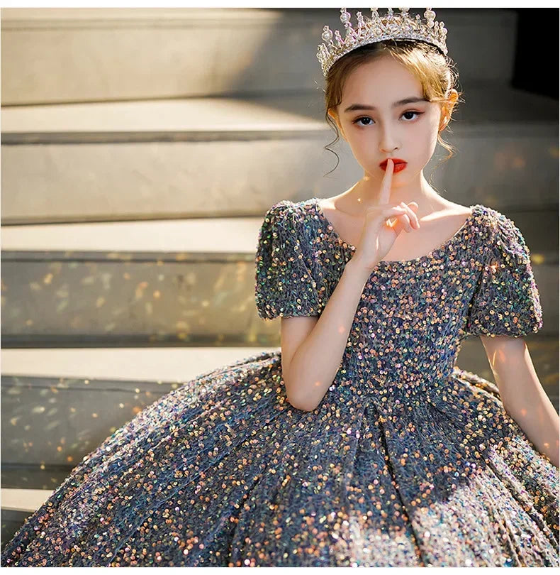 Luxury Long Blue Party Dress for Girls, with Glittering Sequins, for Birthdays, Graduations, Elegant.