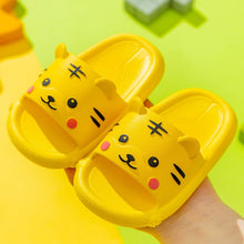 Carregar imagem no visualizador da galeria, Chinelo Nuvem Gatinho Kids
