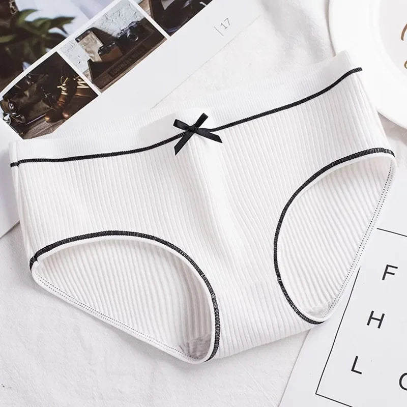 Set of 4 Panties for Teenagers and Young Women, 100% Cotton