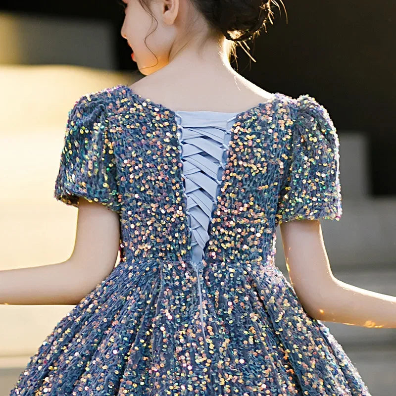 Luxury Long Blue Party Dress for Girls, with Glittering Sequins, for Birthdays, Graduations, Elegant.
