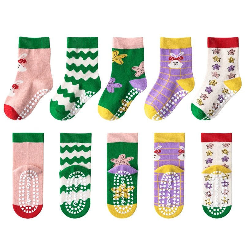 Set of 5 Pairs of Kids Cotton Socks – Non-slip – Various Themes